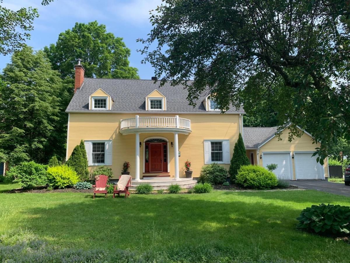 Manoir Alegria Bed and Breakfast Cowansville Buitenkant foto