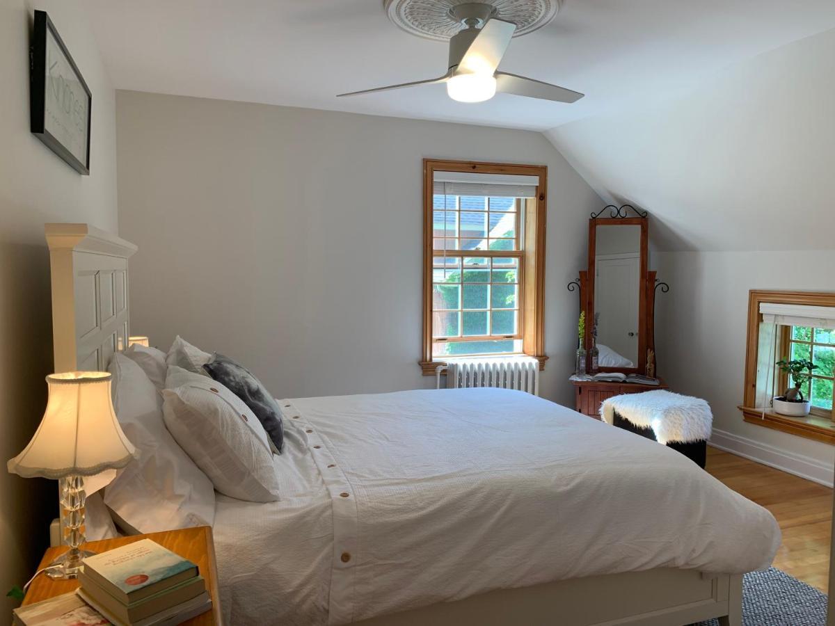 Manoir Alegria Bed and Breakfast Cowansville Buitenkant foto