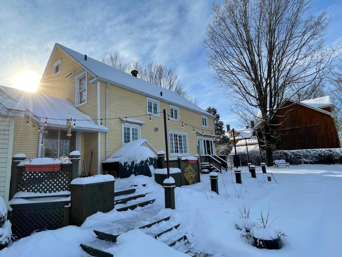 Manoir Alegria Bed and Breakfast Cowansville Buitenkant foto