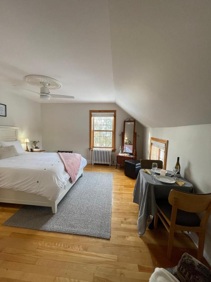 Manoir Alegria Bed and Breakfast Cowansville Buitenkant foto