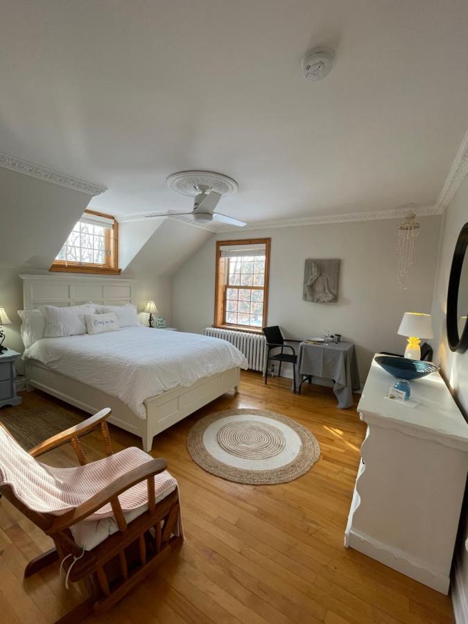 Manoir Alegria Bed and Breakfast Cowansville Buitenkant foto